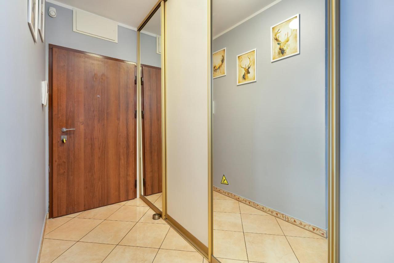 Comfortable Wojskowa Apartment By Noclegi Renters Poznań Eksteriør billede