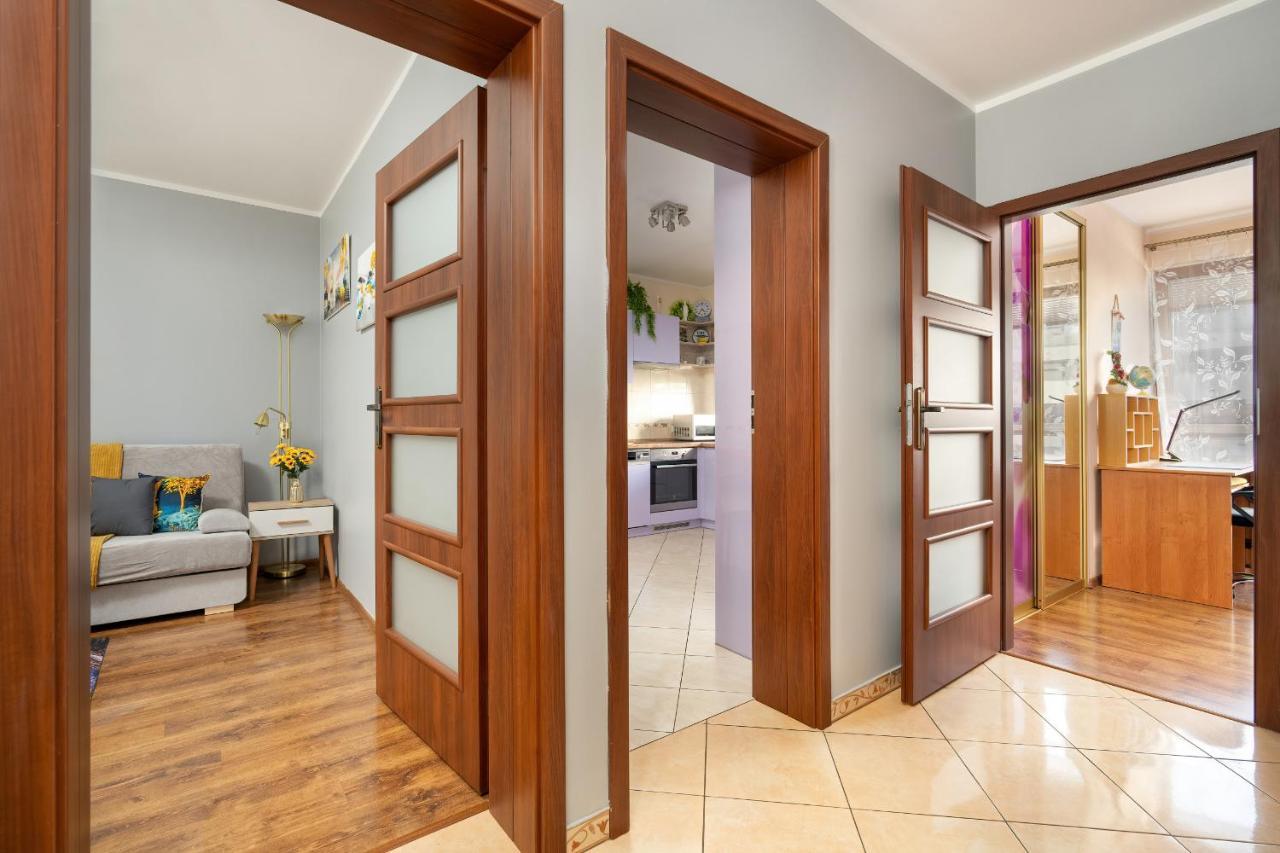 Comfortable Wojskowa Apartment By Noclegi Renters Poznań Eksteriør billede